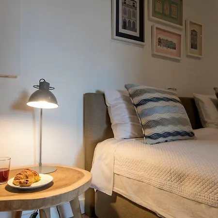 Modern 18th Century Flat Apartment Porto