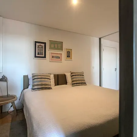 Modern 18th Century Flat Apartment Porto