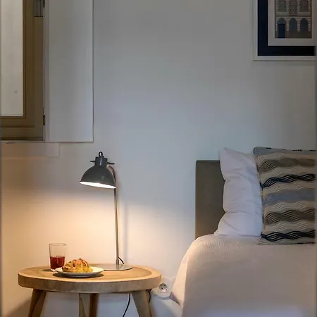 Modern 18th Century Flat Apartment