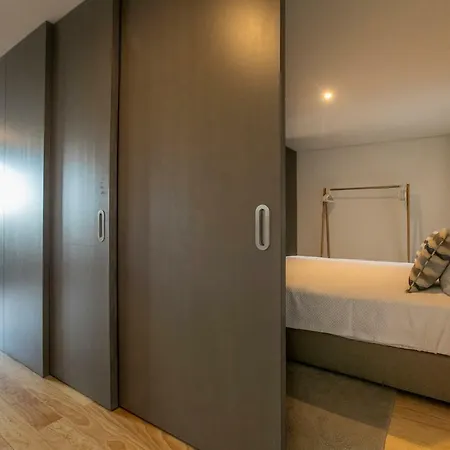 Modern 18th Century Flat * Oporto