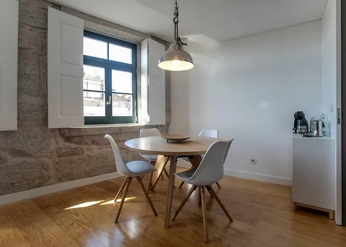 Modern 18th Century Flat